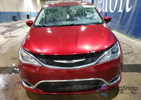 2018 Chrysler Pacifica Touring L z USA, uszkodzony, nr VIN 2C4RC1BG9JR279681